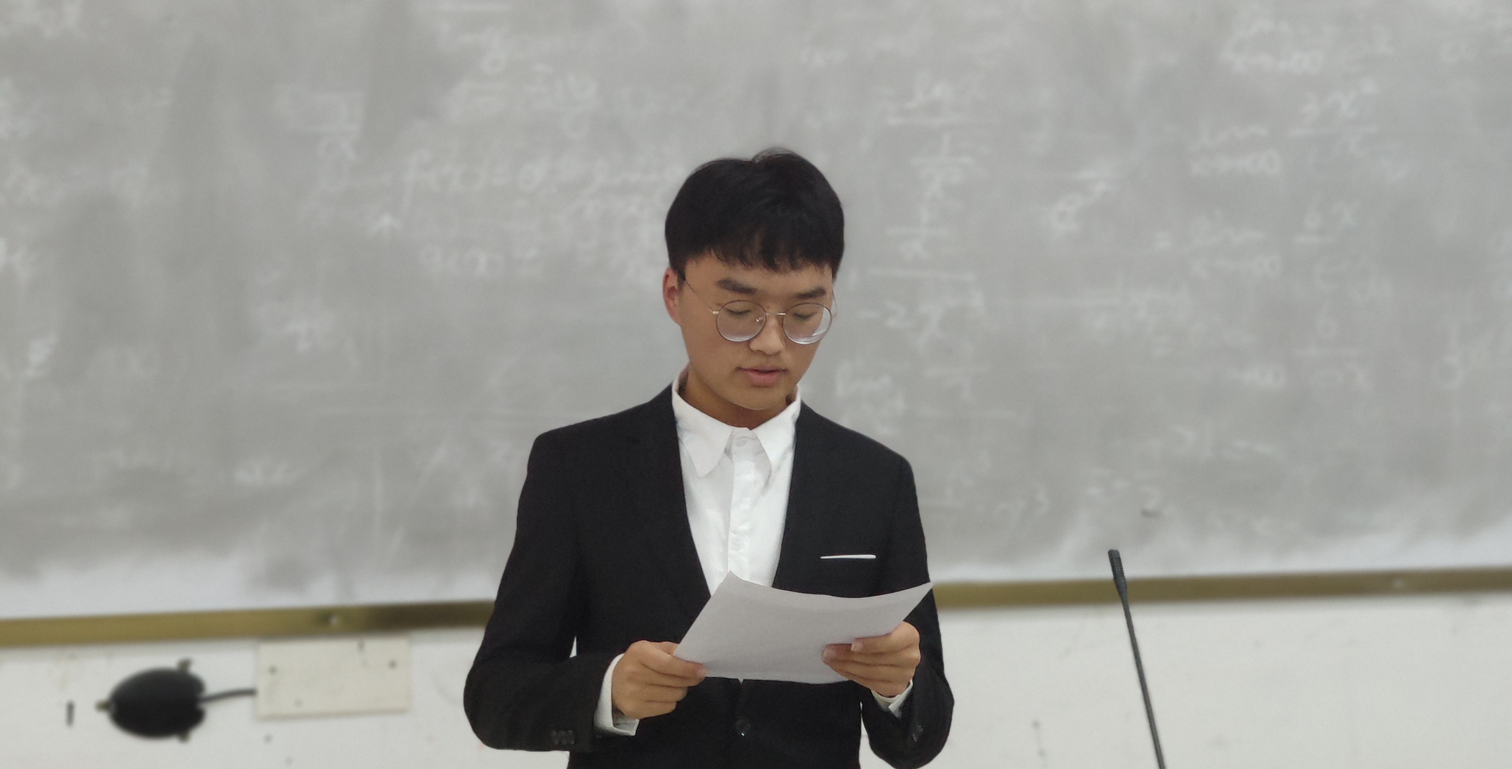 经济与管理学院团总支第三届学生干部竞选大会(图4) 经济与管理学院团总支第三届学生干部竞选大会(图4)