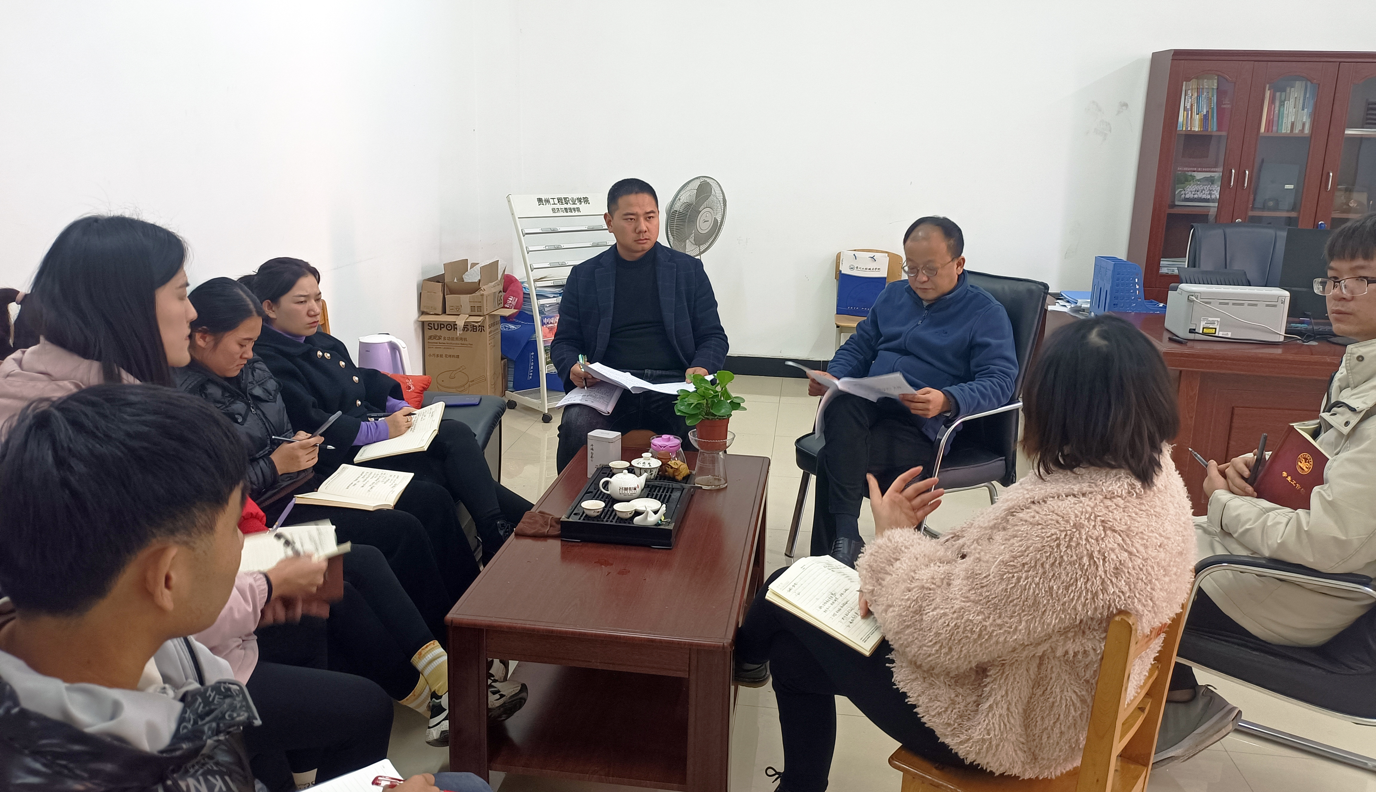 经济与管理学院召开2022届毕业生自主实习 工作部署会(图3) 经济与管理学院召开2022届毕业生自主实习 工作部署会(图3)