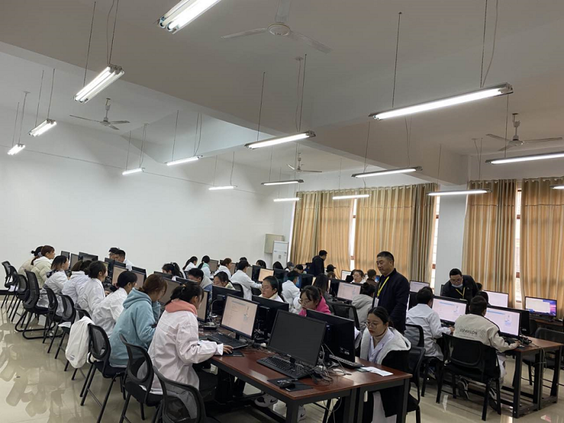 以“1+X”证书考试为抓手,为药学专业mk体育(中国)官方网站提质赋能(图1) 以“1+X”证书考试为抓手,为药学专业mk体育(中国)官方网站提质赋能(图1)