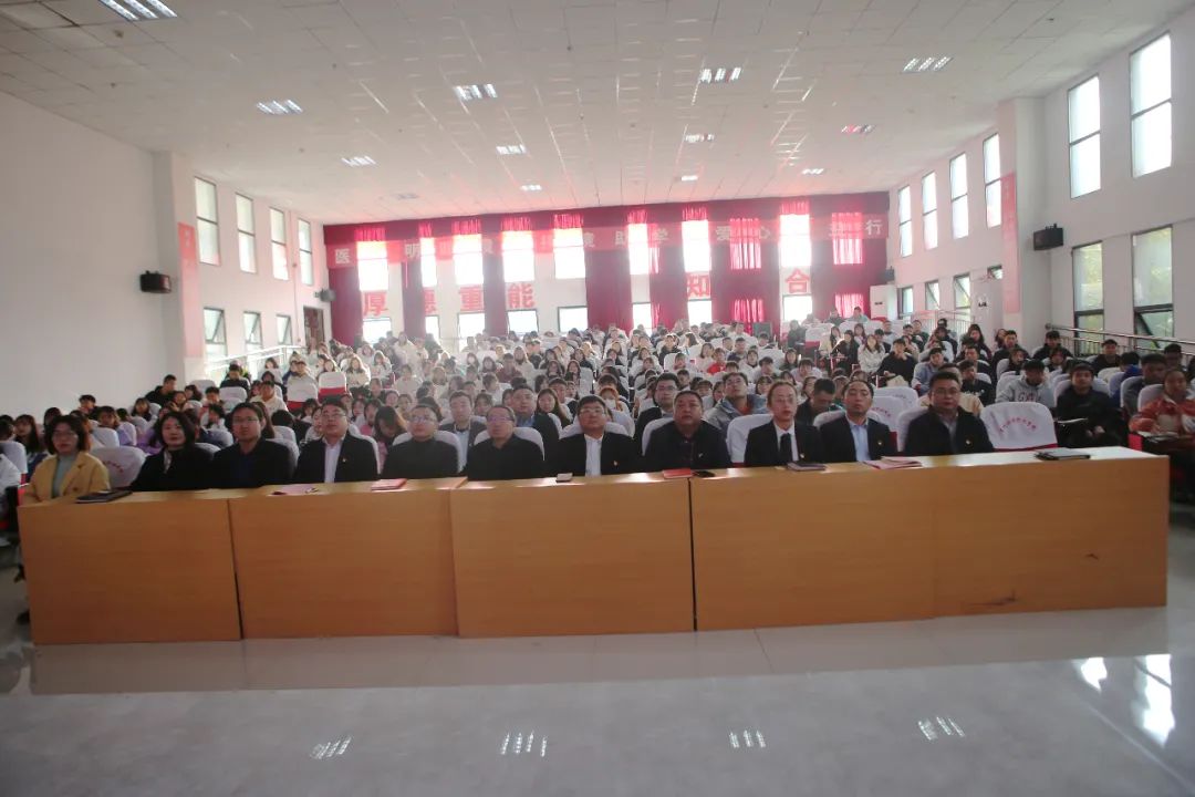 中共mk体育(中国)官方网站委员会党校第四期培训班开班(图4) 中共mk体育(中国)官方网站委员会党校第四期培训班开班(图4)