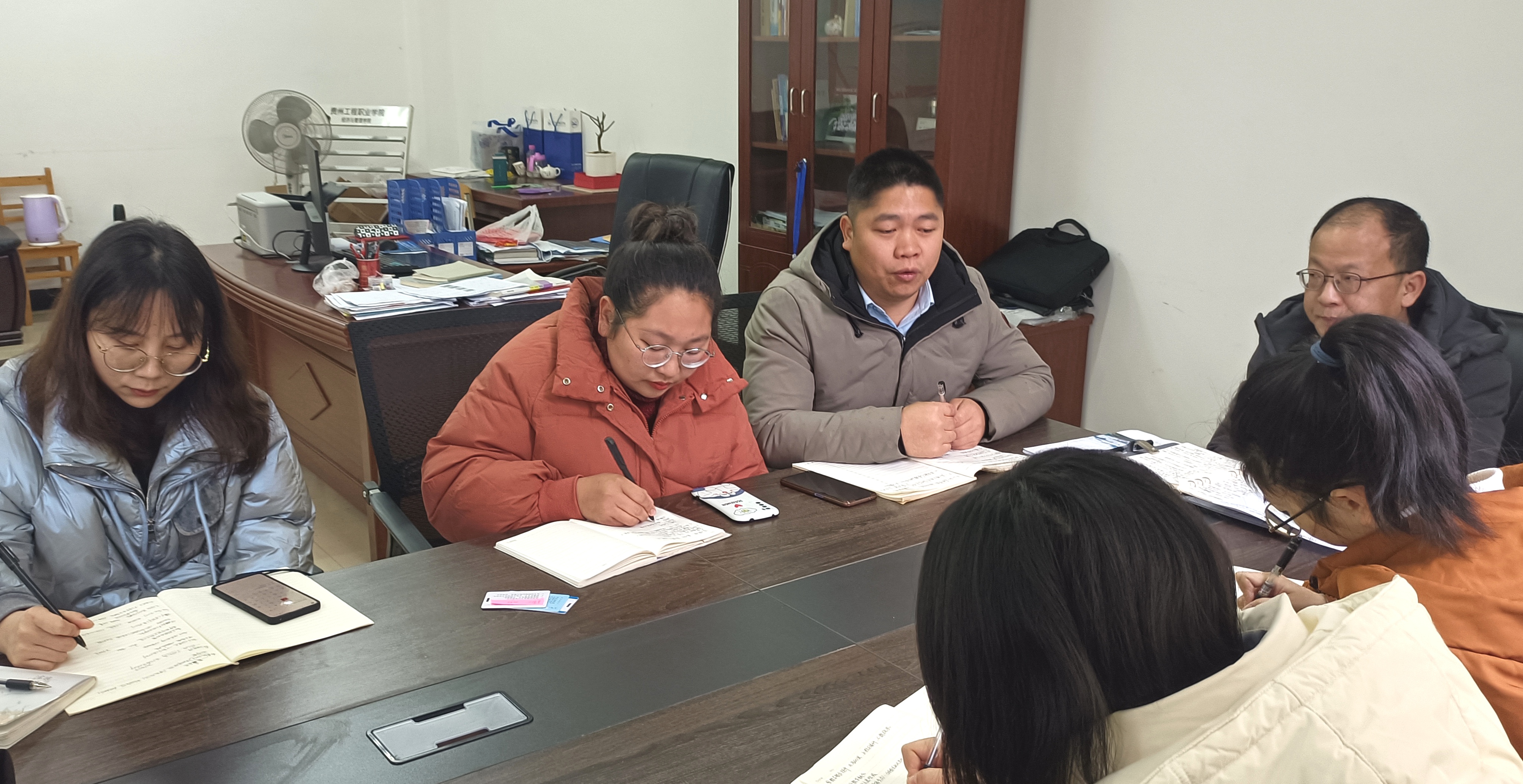 现代服务与管理学院召开 2022年春季新学期教学工作专题会(图2) 现代服务与管理学院召开 2022年春季新学期教学工作专题会(图2)