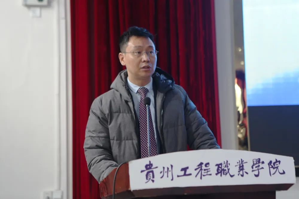 mk体育(中国)官方网站召开2022年春季学期第一次教职工大会(图4) mk体育(中国)官方网站召开2022年春季学期第一次教职工大会(图4)