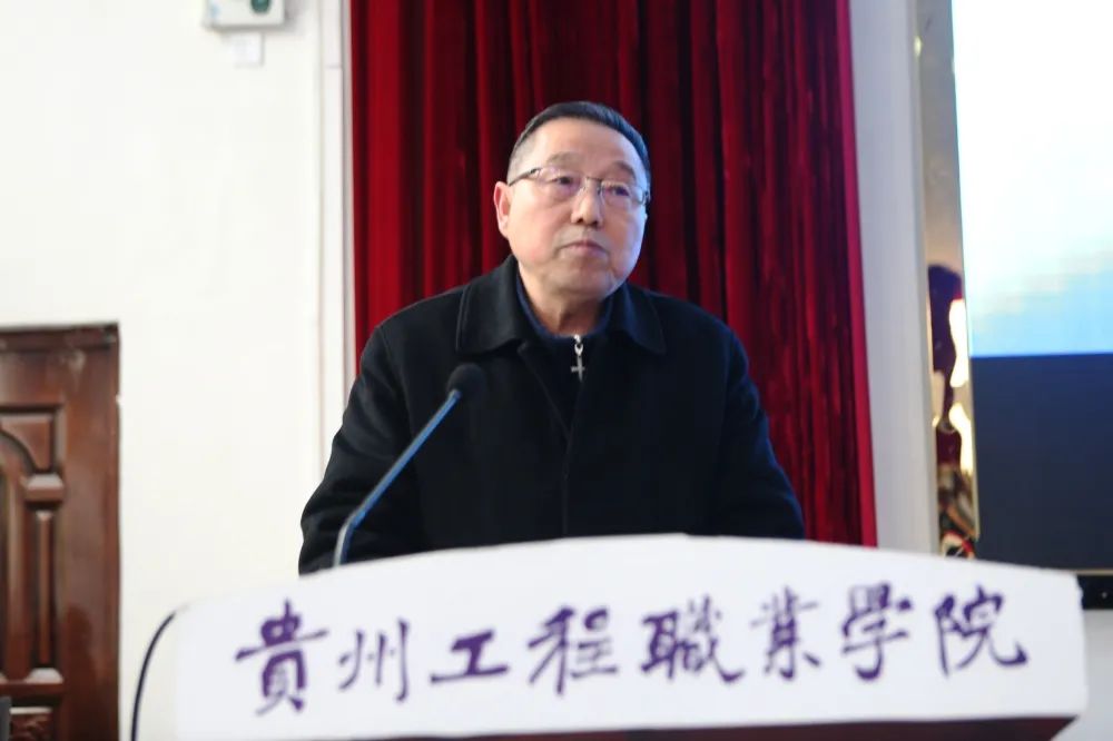 mk体育(中国)官方网站召开2022年春季学期第一次教职工大会(图8) mk体育(中国)官方网站召开2022年春季学期第一次教职工大会(图8)