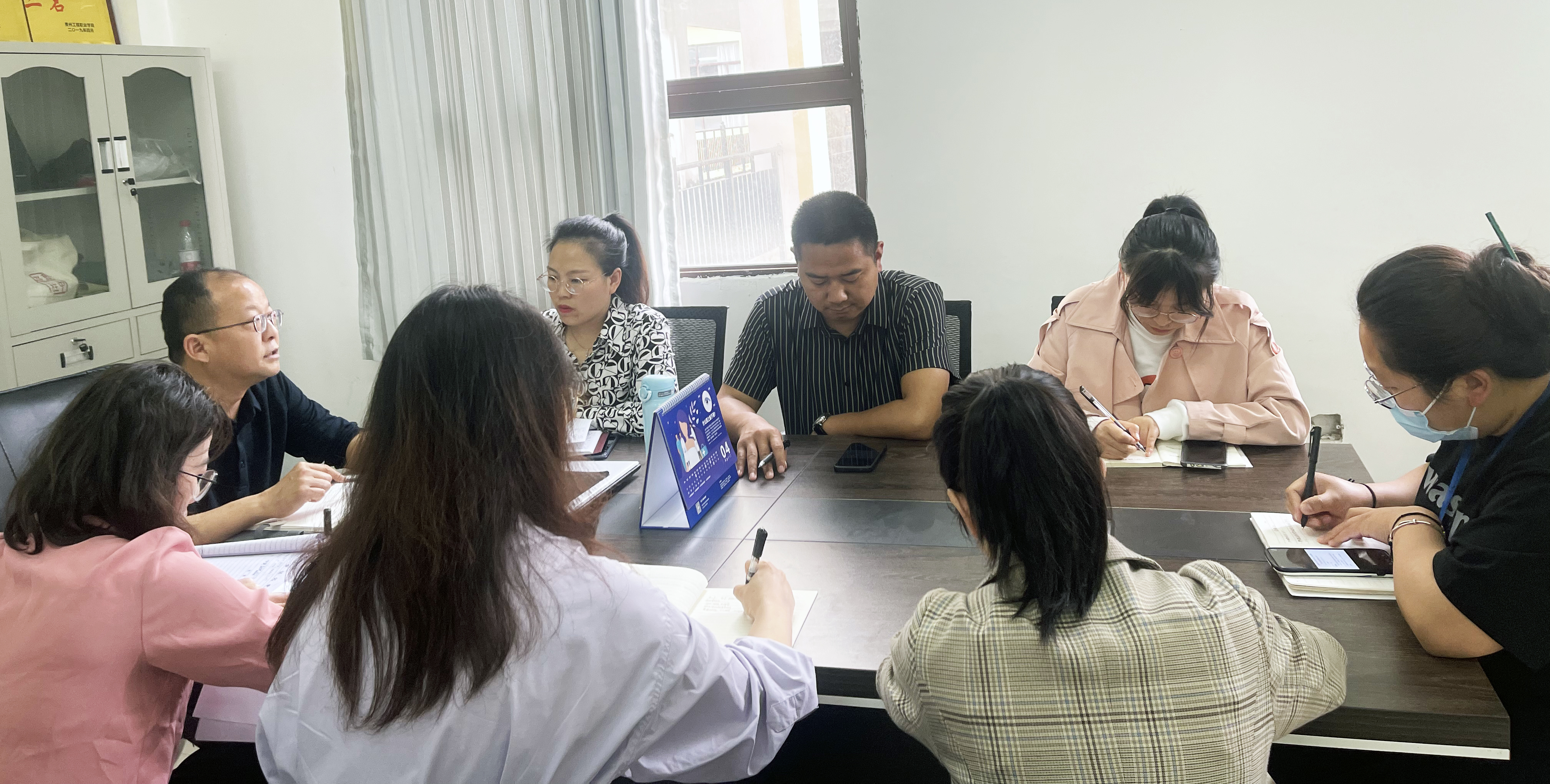 现代服务与管理学院组织召开2022年 春季学期第八次党政联席会议(图2) 现代服务与管理学院组织召开2022年 春季学期第八次党政联席会议(图2)