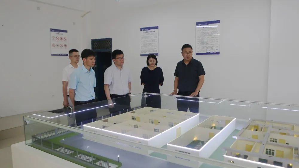 贵州省教育厅专家组到mk体育(中国)官方网站开展2021年度年检工作(图3) 贵州省教育厅专家组到mk体育(中国)官方网站开展2021年度年检工作(图3)
