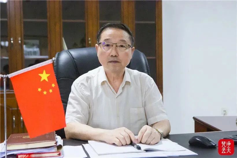 黄耀五:深耕职业教育 坚守育人初心(图1) 黄耀五:深耕职业教育 坚守育人初心(图1)