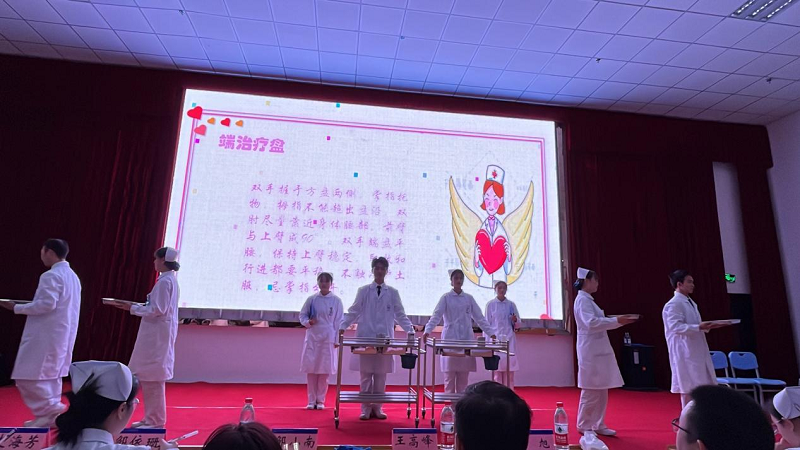 礼展内涵·仪韵风采——护理学院成功举办mk体育(中国)官方网站第二届护理礼仪大赛决赛暨闭幕式(图8) 礼展内涵·仪韵风采——护理学院成功举办mk体育(中国)官方网站第二届护理礼仪大赛决赛暨闭幕式(图8)