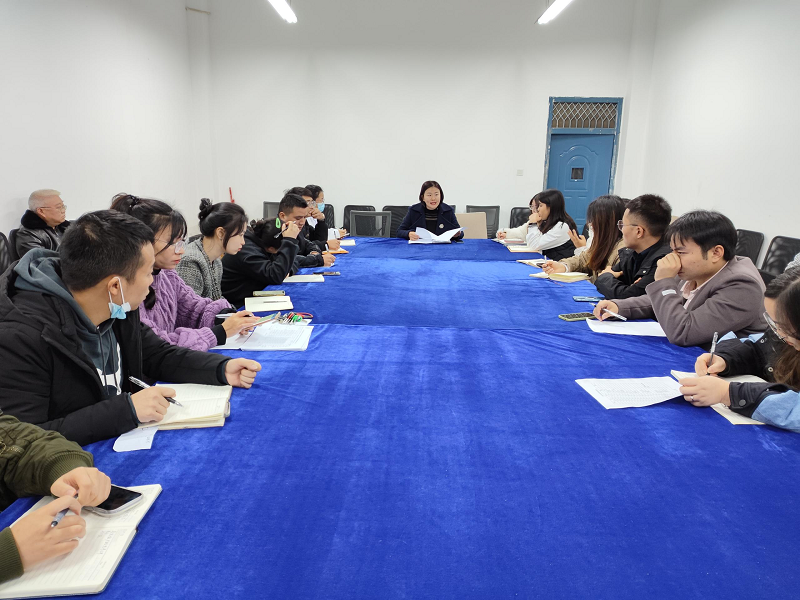 药学院组织召开2020级顶岗实习管理工作专题会议 (图1) 药学院组织召开2020级顶岗实习管理工作专题会议 (图1)