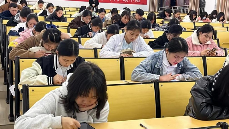 创新协同·奋竞于春-mk体育(中国)官方网站第六届护理技能大赛圆满举办(图7) 创新协同·奋竞于春-mk体育(中国)官方网站第六届护理技能大赛圆满举办(图7)