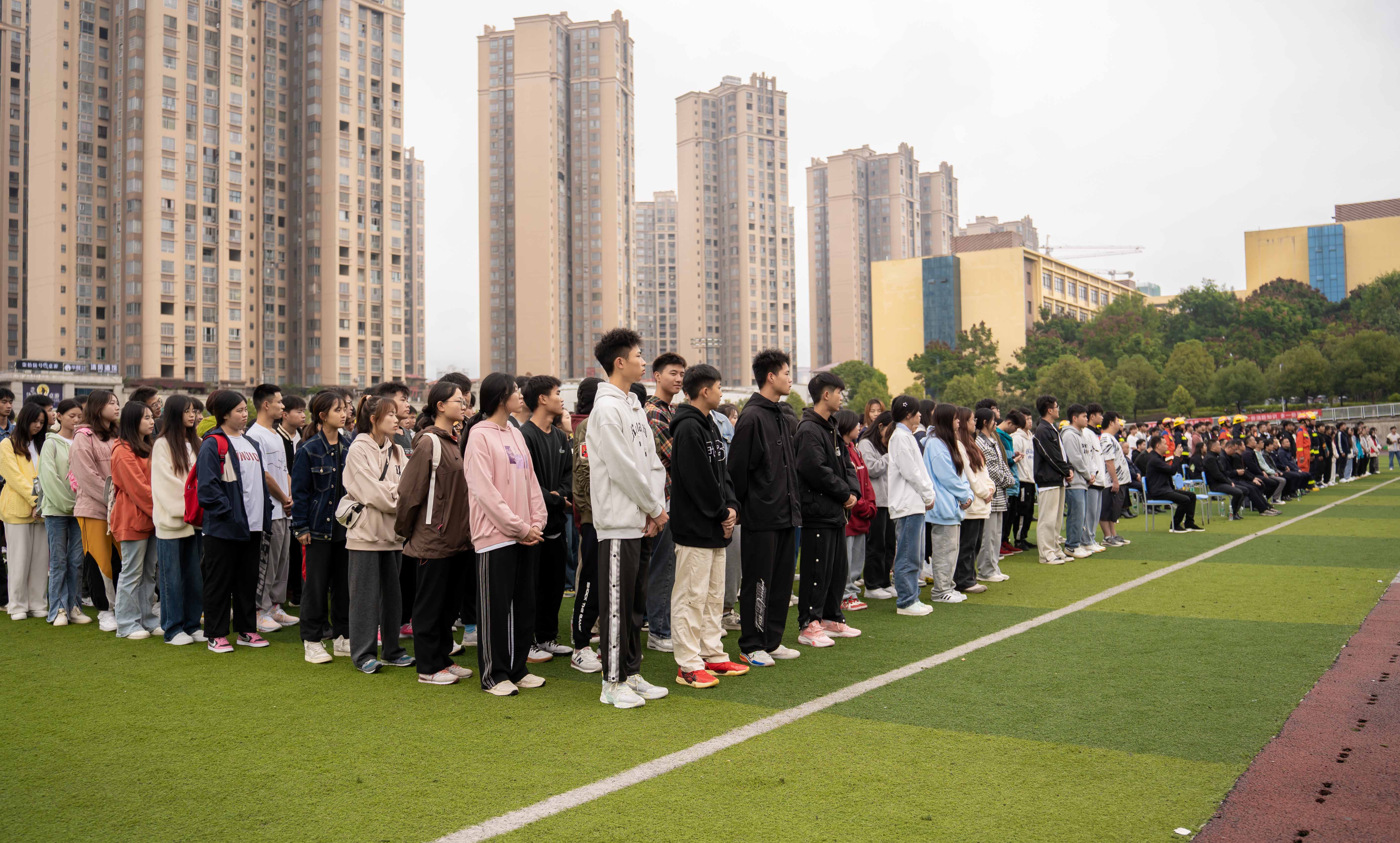 2023年德江县消防宣传月活动启动仪式暨第二届大学生消防技能运动会在mk体育(中国)官方网站举行(图2) 2023年德江县消防宣传月活动启动仪式暨第二届大学生消防技能运动会在mk体育(中国)官方网站举行(图2)