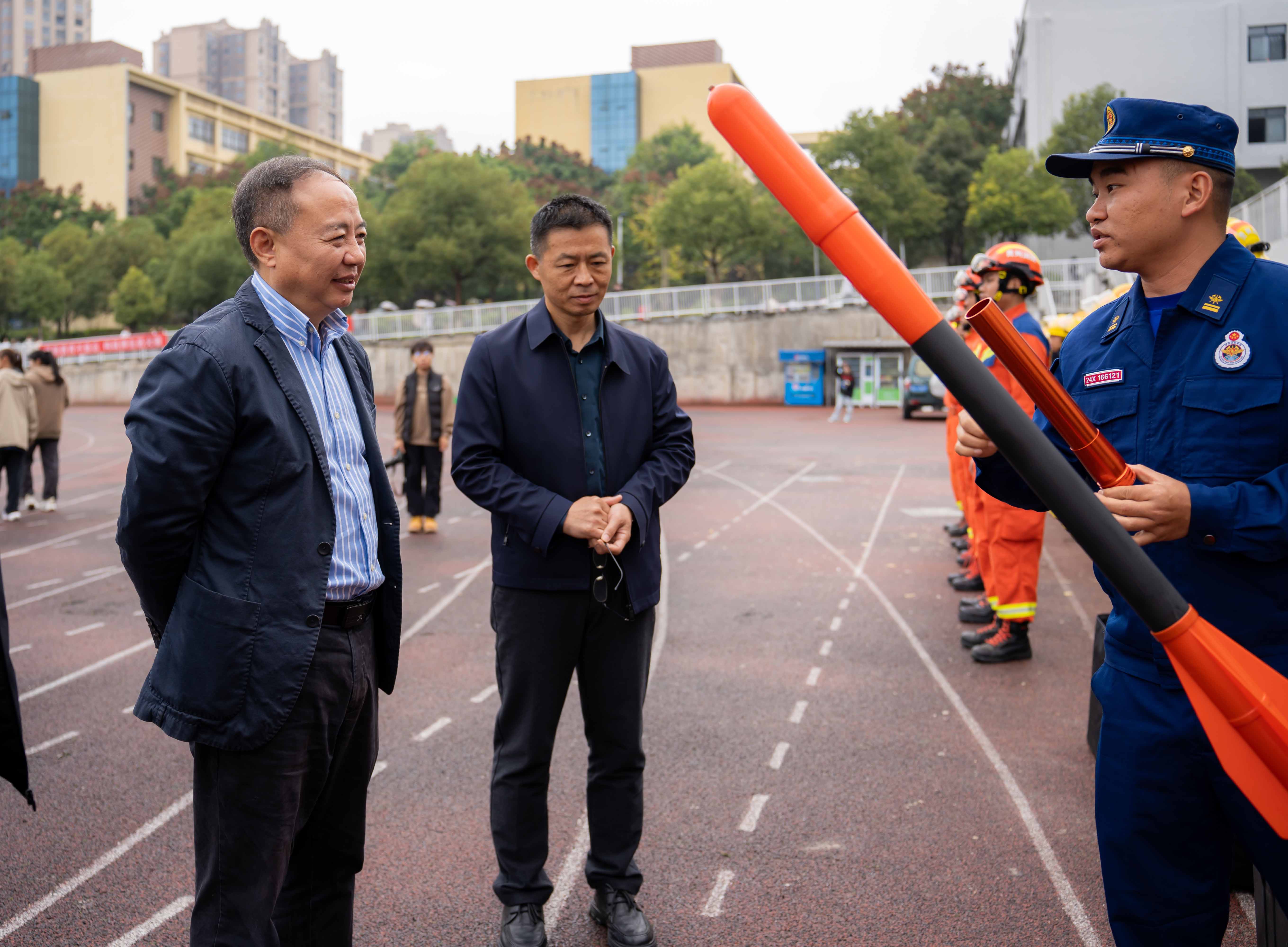 2023年德江县消防宣传月活动启动仪式暨第二届大学生消防技能运动会在mk体育(中国)官方网站举行(图10) 2023年德江县消防宣传月活动启动仪式暨第二届大学生消防技能运动会在mk体育(中国)官方网站举行(图10)