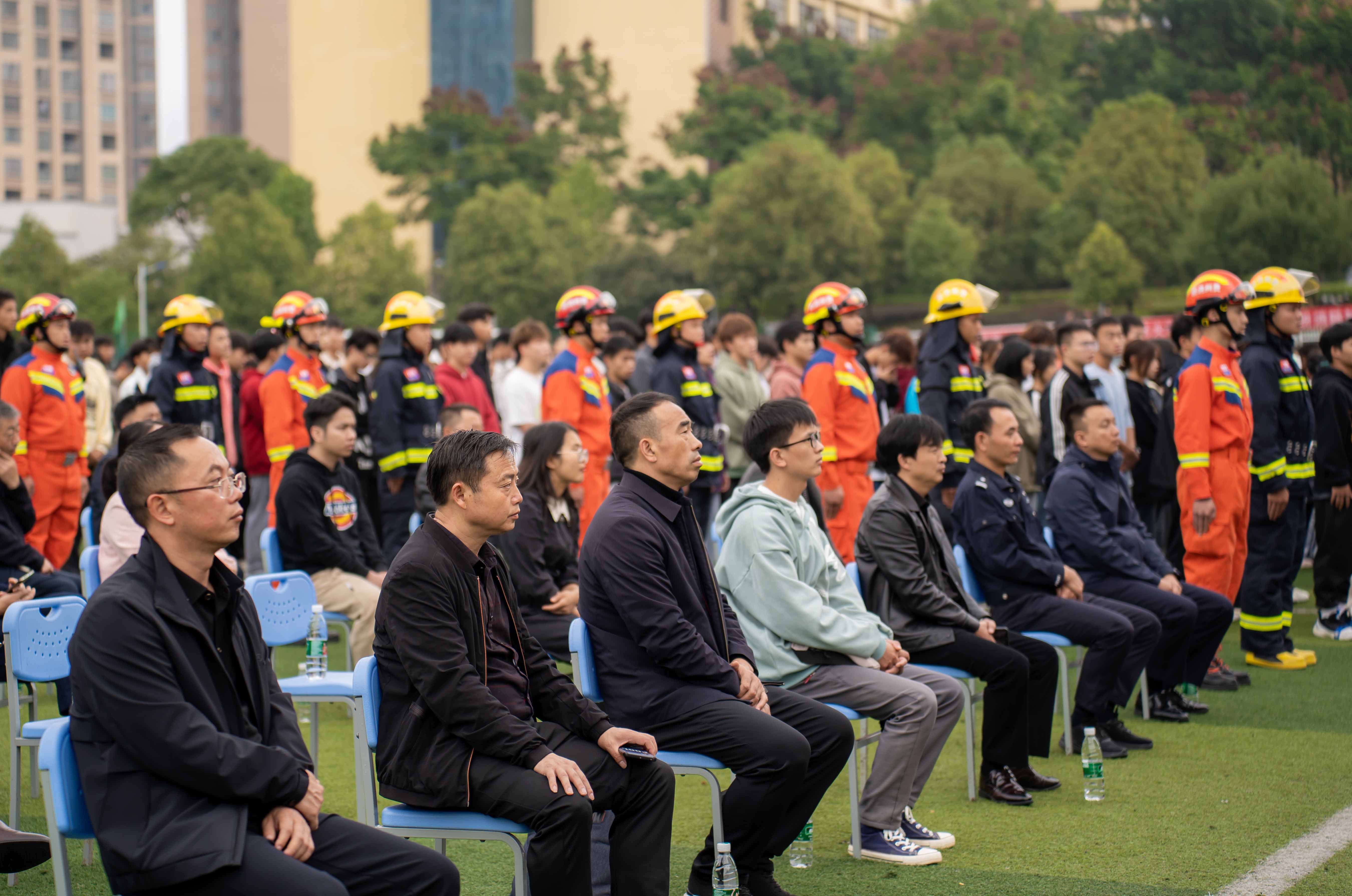 2023年德江县消防宣传月活动启动仪式暨第二届大学生消防技能运动会在mk体育(中国)官方网站举行(图11) 2023年德江县消防宣传月活动启动仪式暨第二届大学生消防技能运动会在mk体育(中国)官方网站举行(图11)