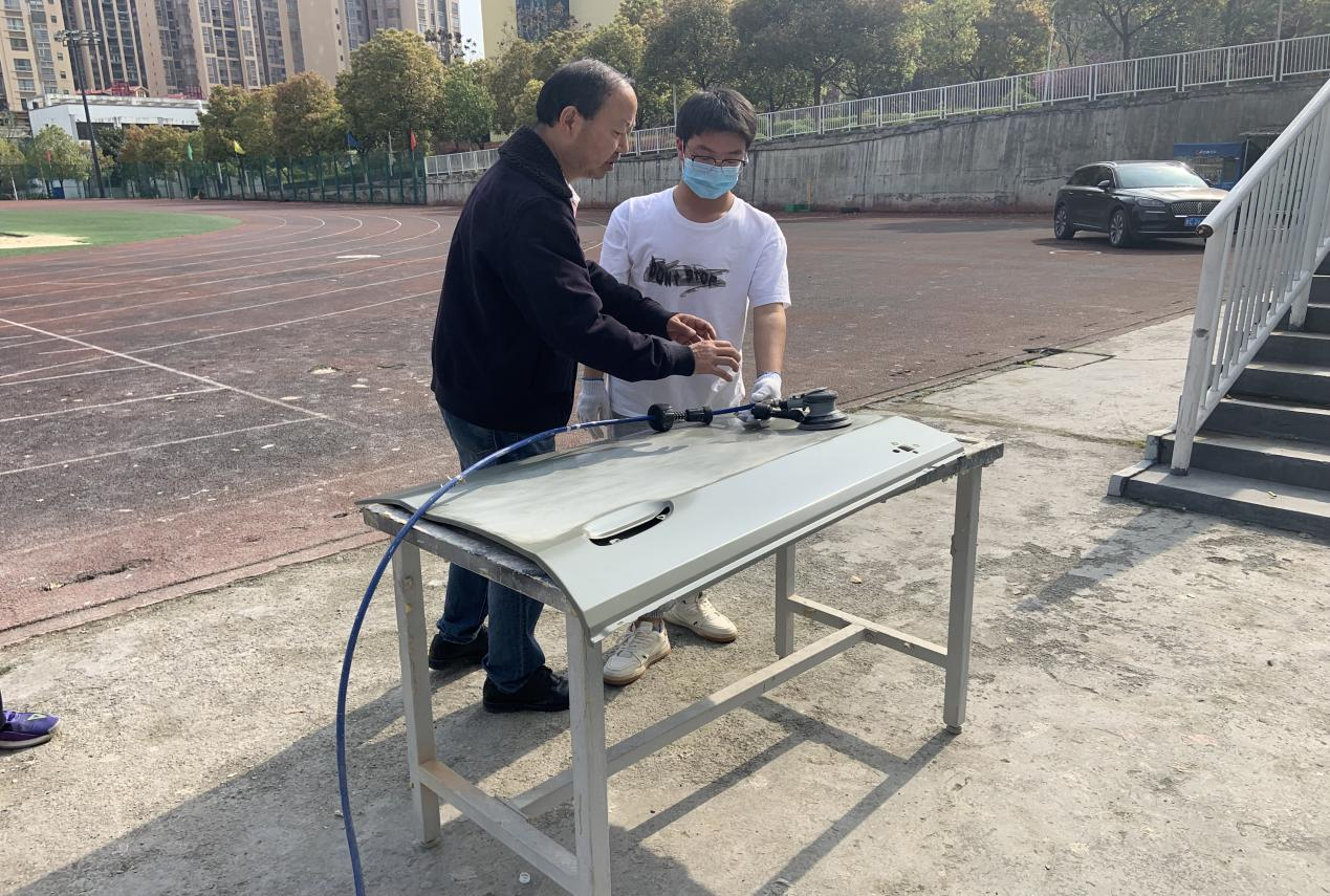 匠心筑梦 职创未来| 我校装备制造与信息技术学院“技能活动月”系列活动圆满结束(图6) 匠心筑梦 职创未来| 我校装备制造与信息技术学院“技能活动月”系列活动圆满结束(图6)
