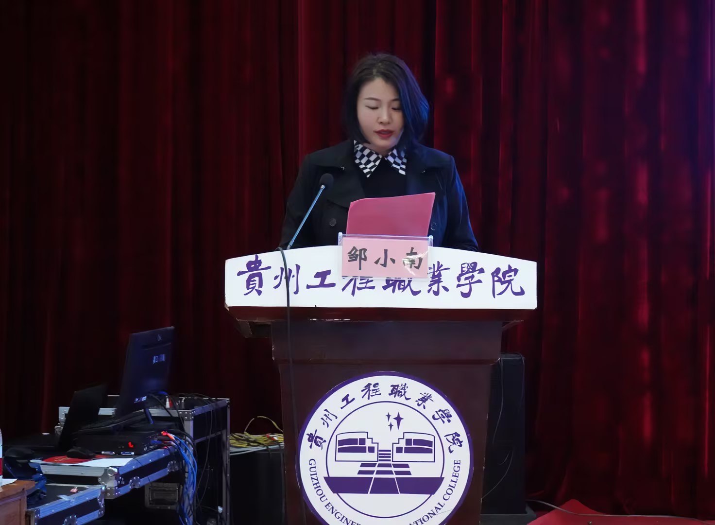 比学赶超强技能·业务比武展风采 ——mk体育(中国)官方网站第七届护理技能大赛圆满举办(图2) 比学赶超强技能·业务比武展风采 ——mk体育(中国)官方网站第七届护理技能大赛圆满举办(图2)