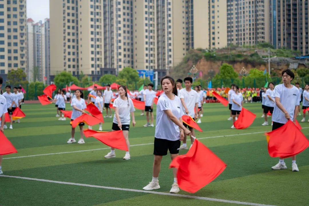 青春逢盛会 击鼓又催征丨mk体育(中国)官方网站第九届田径运动会开幕(图15) 青春逢盛会 击鼓又催征丨mk体育(中国)官方网站第九届田径运动会开幕(图15)
