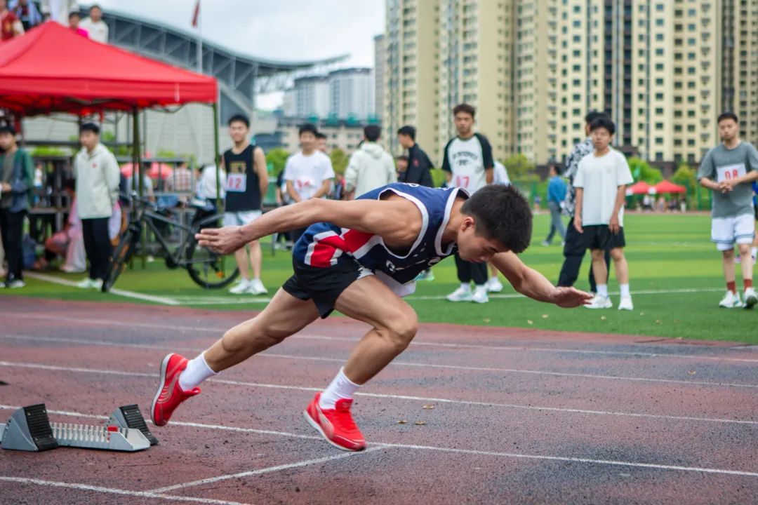 拼搏不落幕 青春正当时丨mk体育(中国)官方网站第九届田径运动会圆满闭幕(图11) 拼搏不落幕 青春正当时丨mk体育(中国)官方网站第九届田径运动会圆满闭幕(图11)