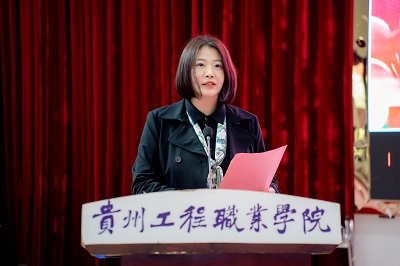 护佑健康,逐梦前行——mk体育(中国)官方网站成功举办5·12国际护士节活动暨授帽仪式(图3) 护佑健康,逐梦前行——mk体育(中国)官方网站成功举办5·12国际护士节活动暨授帽仪式(图3)