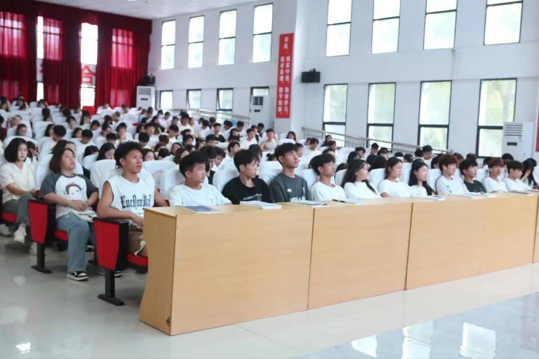 共筑校园网络安全防线(图1) 共筑校园网络安全防线(图1)