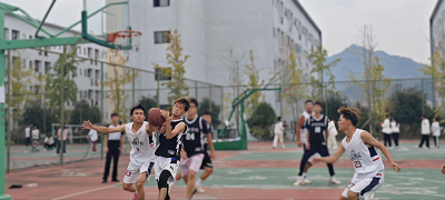 护理学院“迎新杯”篮球赛:热血开场,青春飞扬(图3) 护理学院“迎新杯”篮球赛:热血开场,青春飞扬(图3)