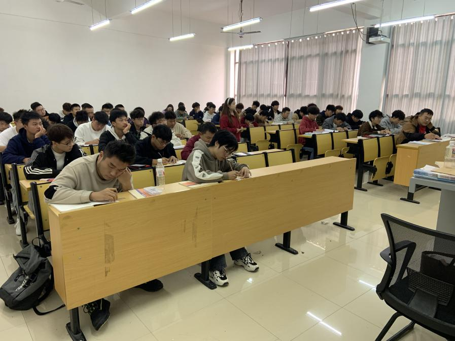 关于2024-2025学年第一学期装备制造与信息技术学院教学检查情况通报(图3) 关于2024-2025学年第一学期装备制造与信息技术学院教学检查情况通报(图3)