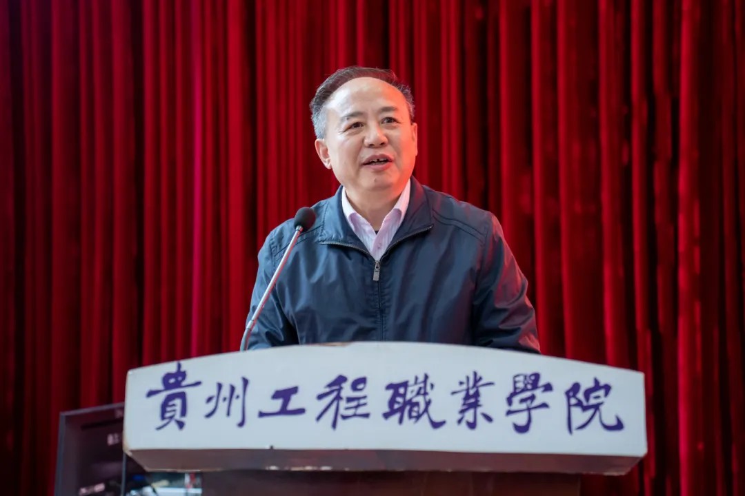 使命召唤 责任担当丨mk体育(中国)官方网站举行2024年秋季学期预征班开班仪式(图3) 使命召唤 责任担当丨mk体育(中国)官方网站举行2024年秋季学期预征班开班仪式(图3)