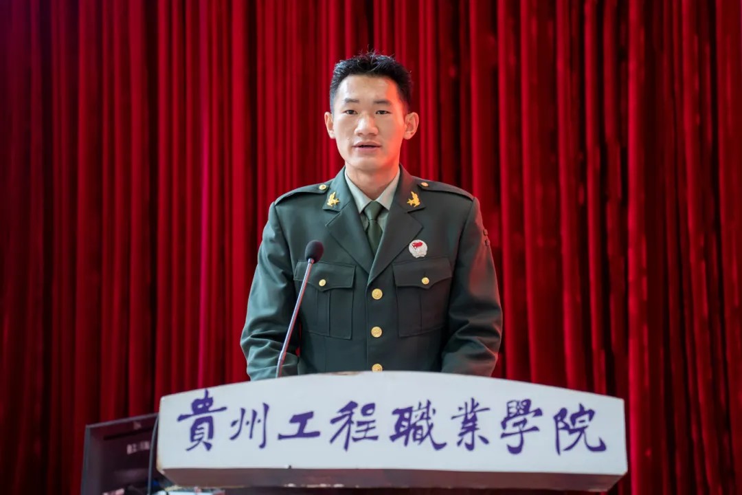 使命召唤 责任担当丨mk体育(中国)官方网站举行2024年秋季学期预征班开班仪式(图7) 使命召唤 责任担当丨mk体育(中国)官方网站举行2024年秋季学期预征班开班仪式(图7)