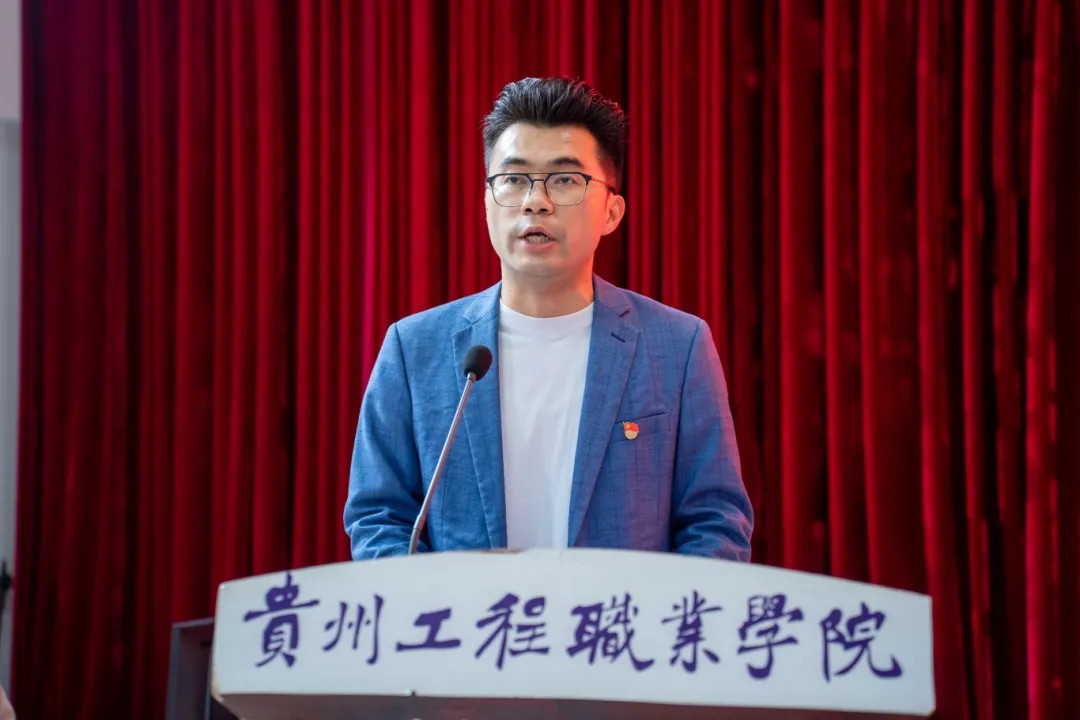 使命召唤 责任担当丨mk体育(中国)官方网站举行2024年秋季学期预征班开班仪式(图5) 使命召唤 责任担当丨mk体育(中国)官方网站举行2024年秋季学期预征班开班仪式(图5)