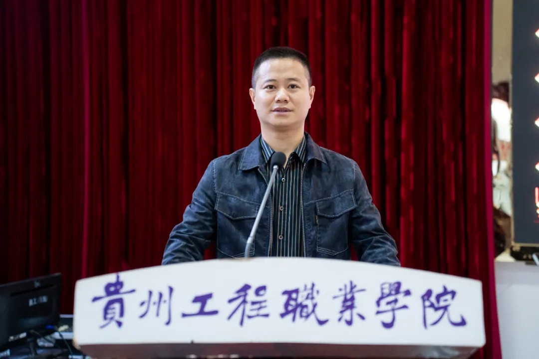 使命召唤 责任担当丨mk体育(中国)官方网站举行2024年秋季学期预征班开班仪式(图6) 使命召唤 责任担当丨mk体育(中国)官方网站举行2024年秋季学期预征班开班仪式(图6)