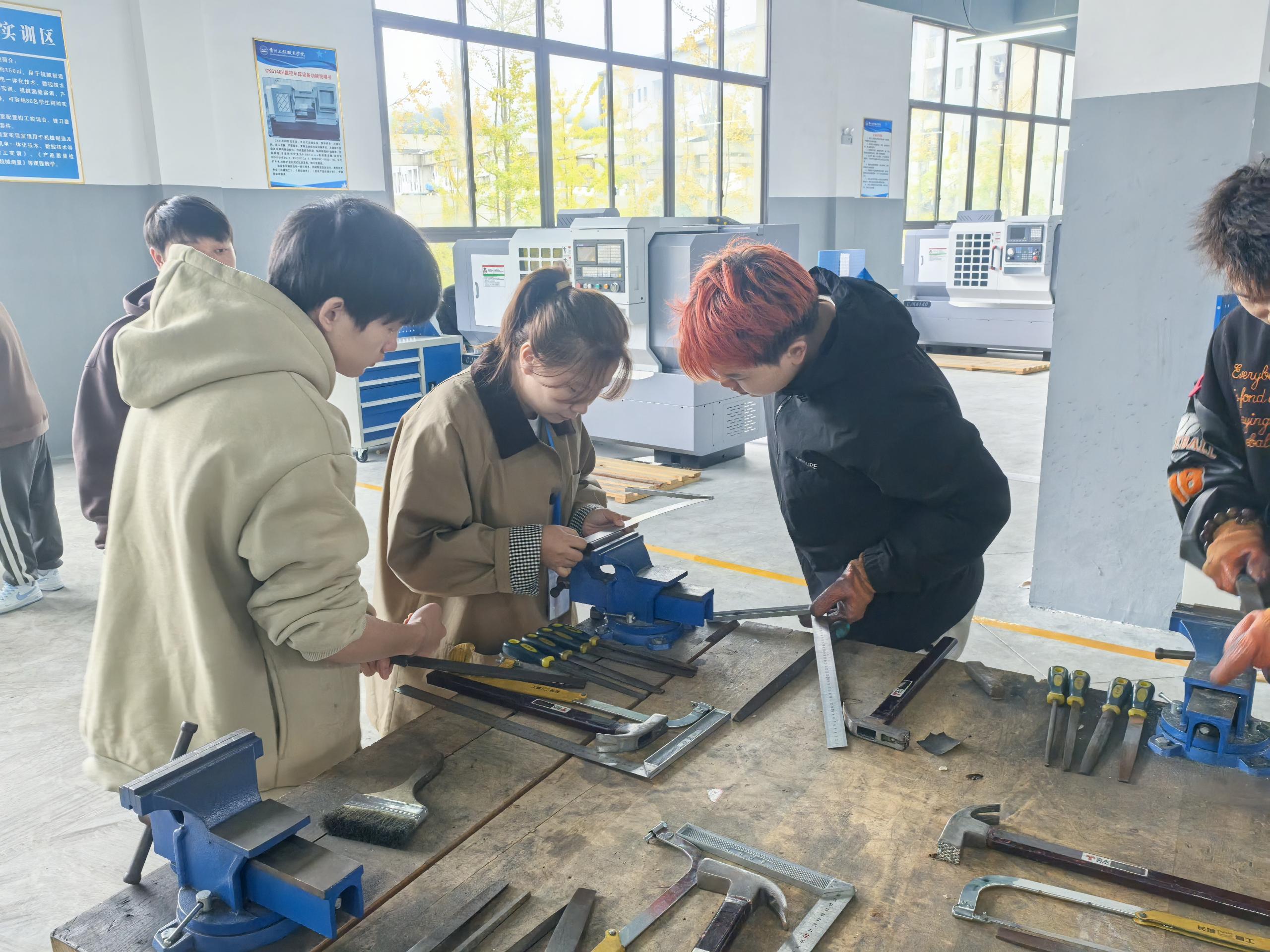 mk体育(中国)官方网站2024-2025学年度公开示范课活动圆满结束(图3) mk体育(中国)官方网站2024-2025学年度公开示范课活动圆满结束(图3)
