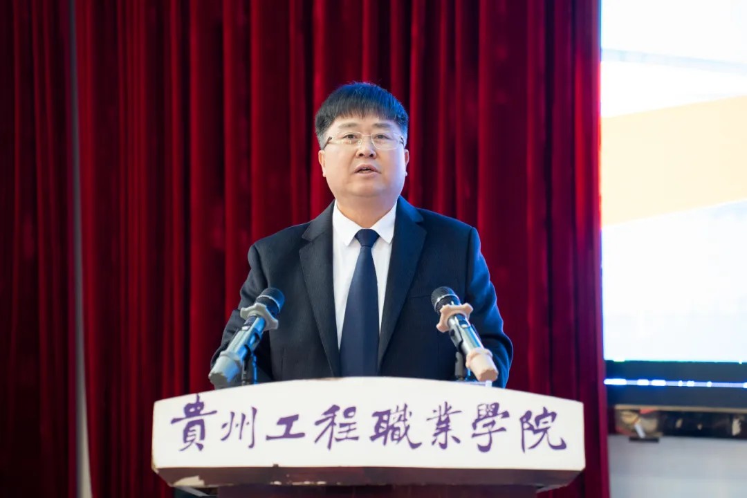 “筑梦青春志在四方 规划启航职引未来”丨mk体育(中国)官方网站举办第二届大学生职业规划大赛(图2) “筑梦青春志在四方 规划启航职引未来”丨mk体育(中国)官方网站举办第二届大学生职业规划大赛(图2)