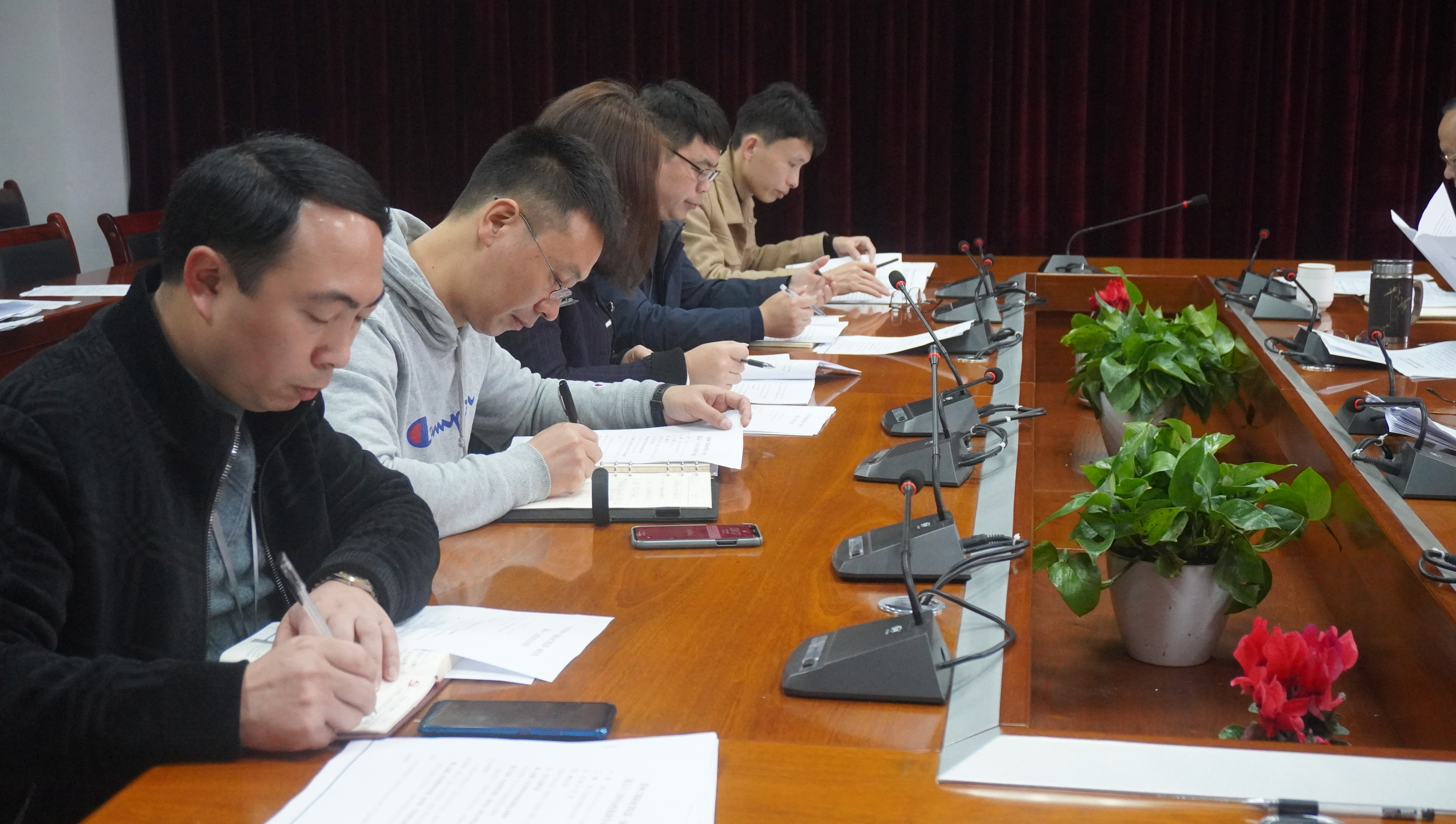 mk体育（中国）官方网站党委召开会议(图3)