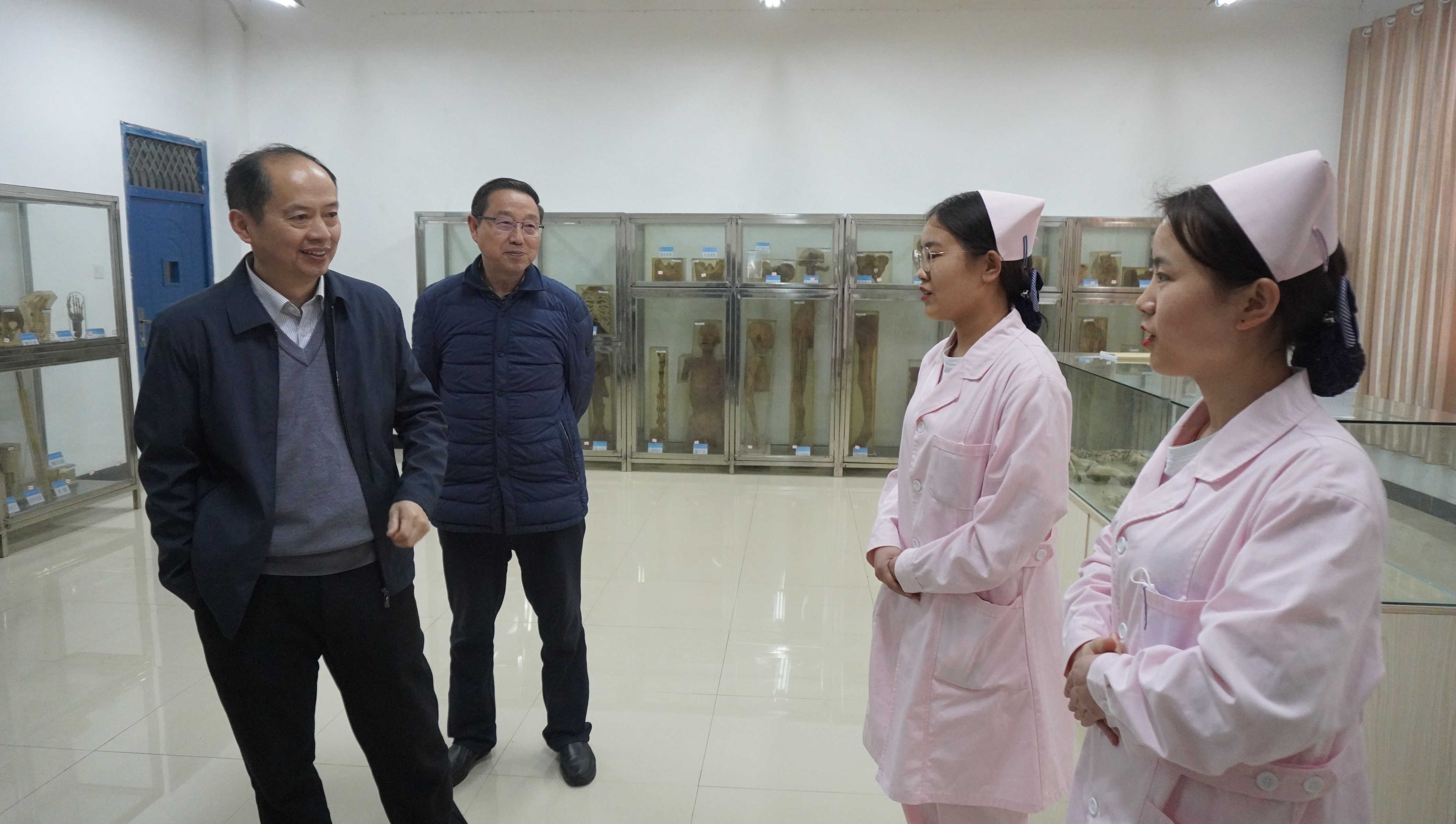 杭州雪子投资控股集团有限公司到我校考察学习(图2)